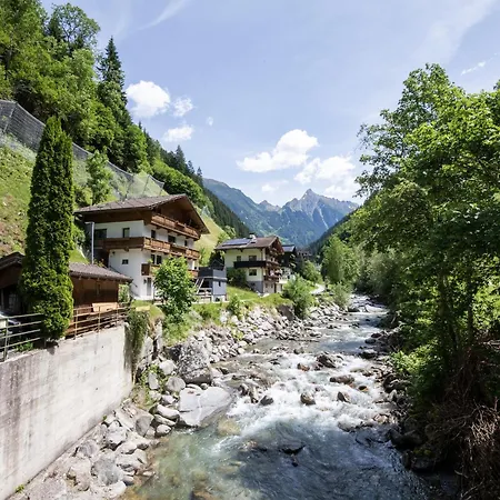In Tirol By Zillertal Slopes مايرهوفن